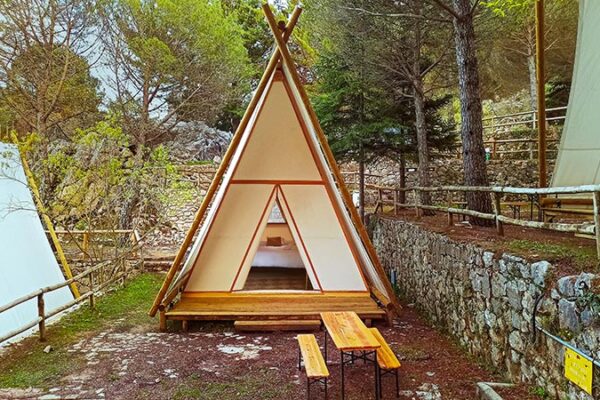 Tienda Kampaoh en Camping Tajo Rodillo, Grazalema