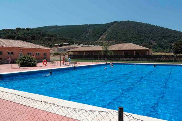 Piscina camping Kampaoh Cabañeros