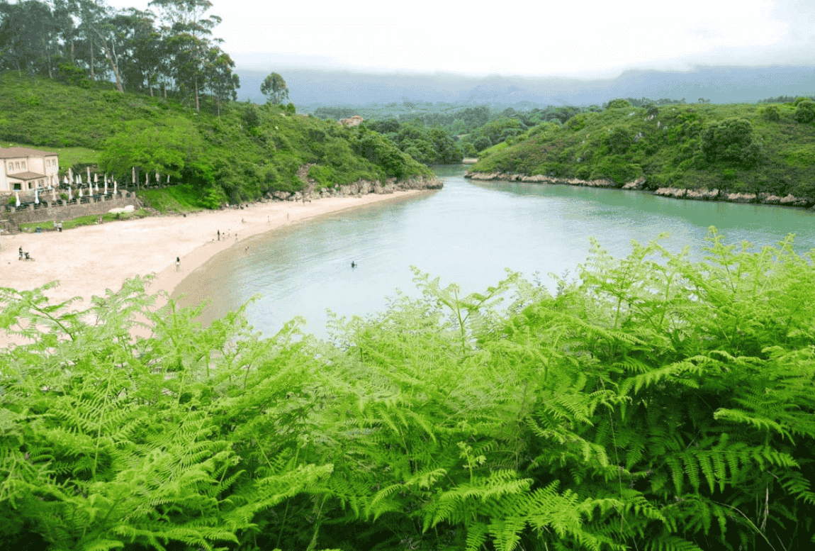 Playa de poo llanes