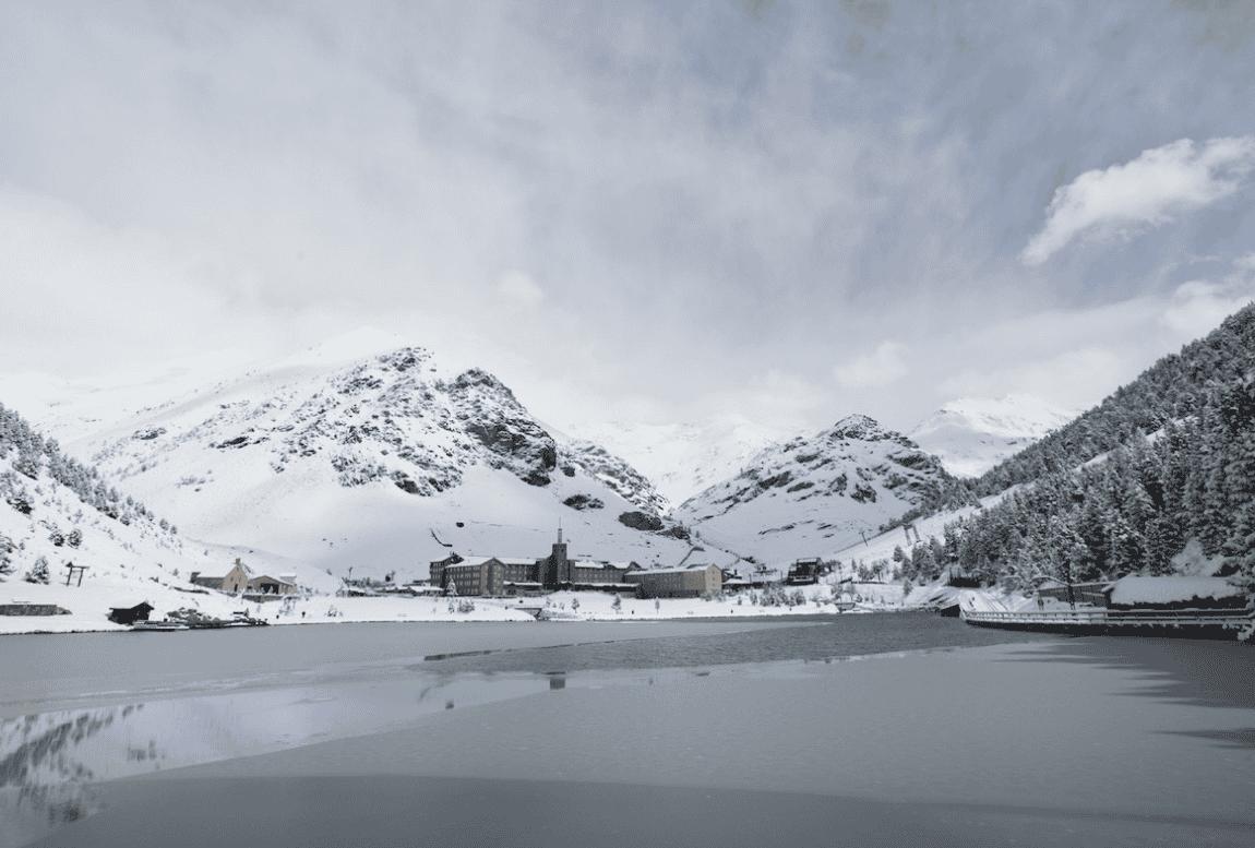 Lago de Núria invierno